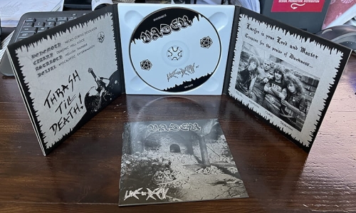 CD VADER LIVE IN DECAY digi insert.jpg
